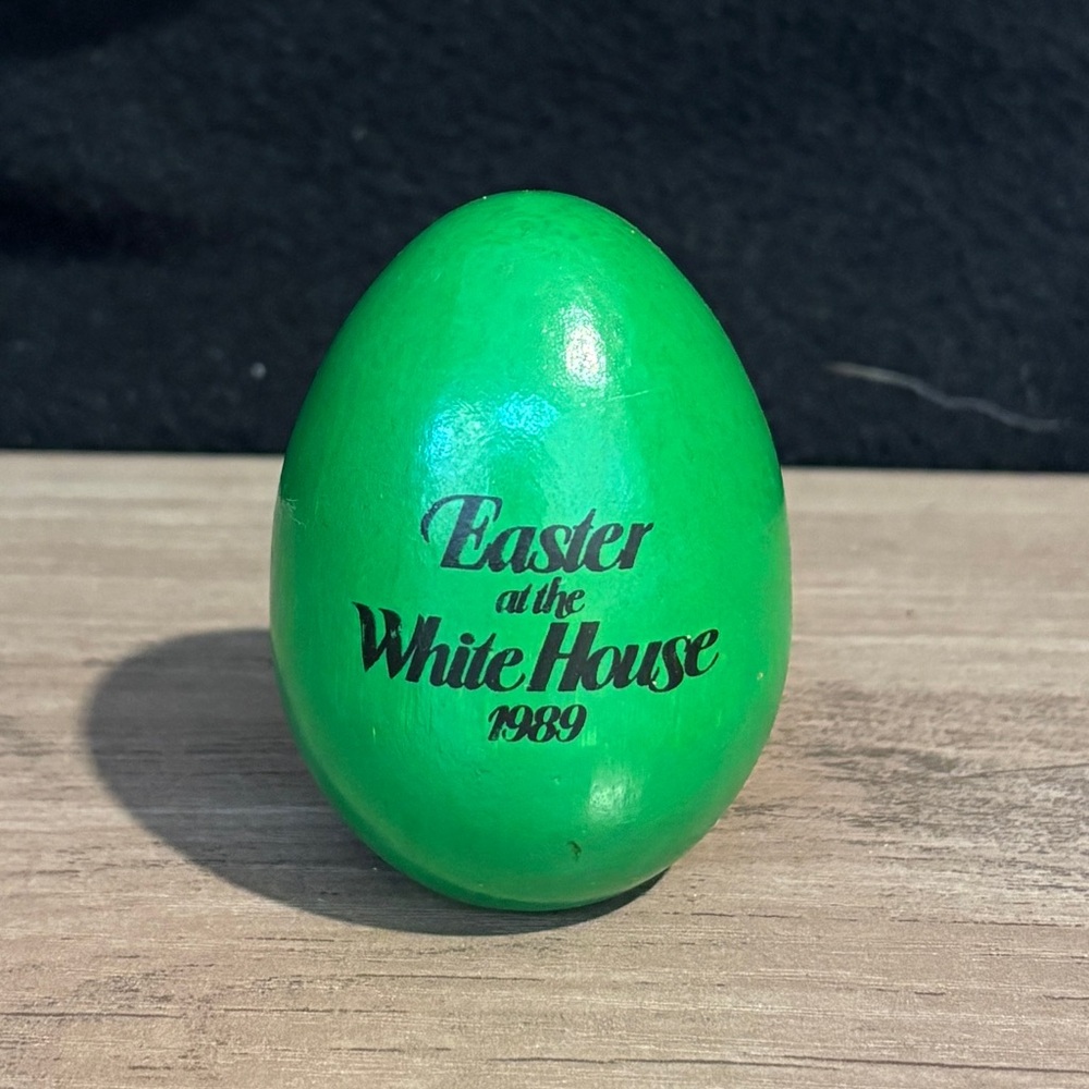 White House Easter Egg Roll Souvenir with autograph, 1989 Bush Administration